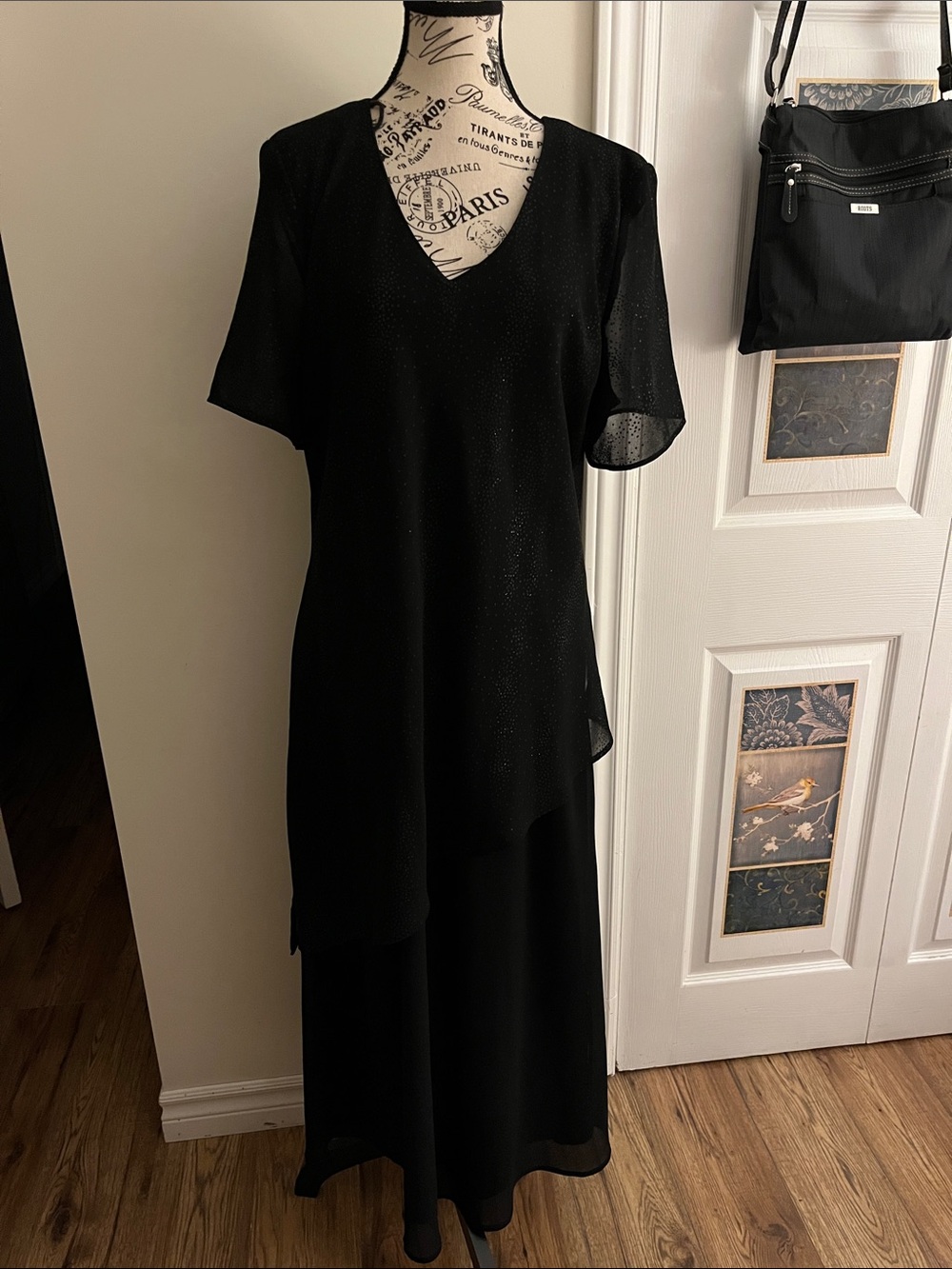 Black V-Neck Layered Maxi Dress - Classic Evening Wear